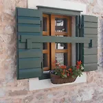 Διαμέρισμα Dvori Svetog Mihaela