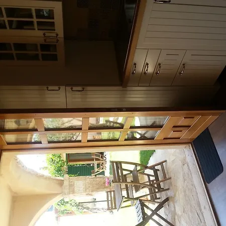 Dvori Svetog Mihaela דירה *