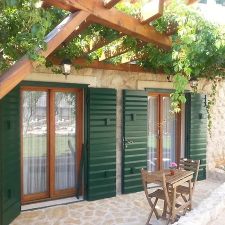 Dvori Svetog Mihaela