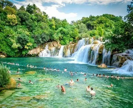 Dvori Svetog Mihaela Sibenik