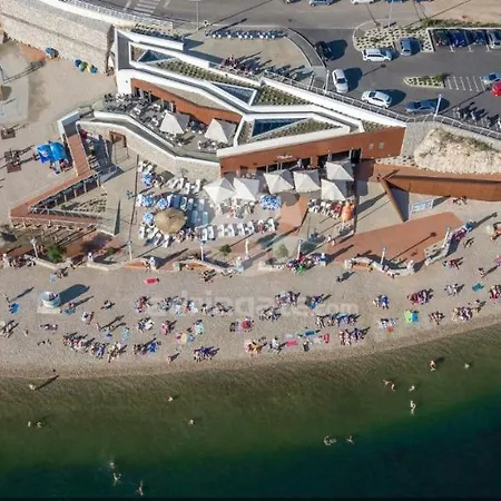 Dvori Svetog Mihaela * שיבניק