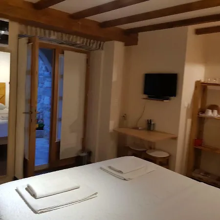 Dvori Svetog Mihaela דירה *