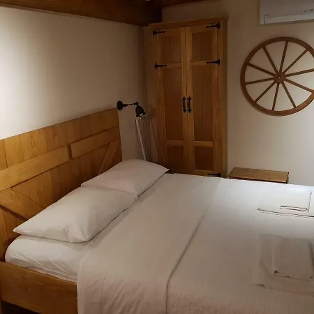 Dvori Svetog Mihaela Apartmán *