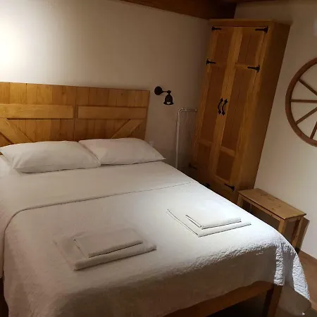 Dvori Svetog Mihaela *