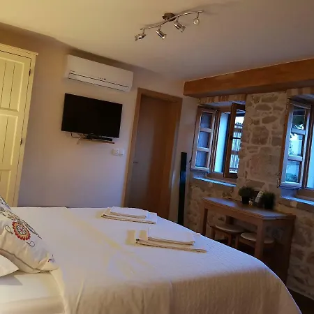 Dvori Svetog Mihaela