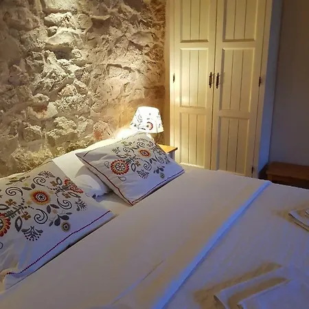 Dvori Svetog Mihaela דירה *