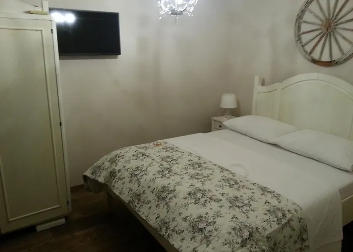 Daire Dvori Svetog Mihaela Šibenik