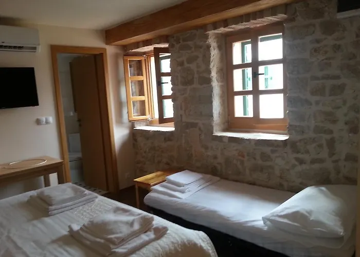 아파트 Dvori Svetog Mihaela 시베니크