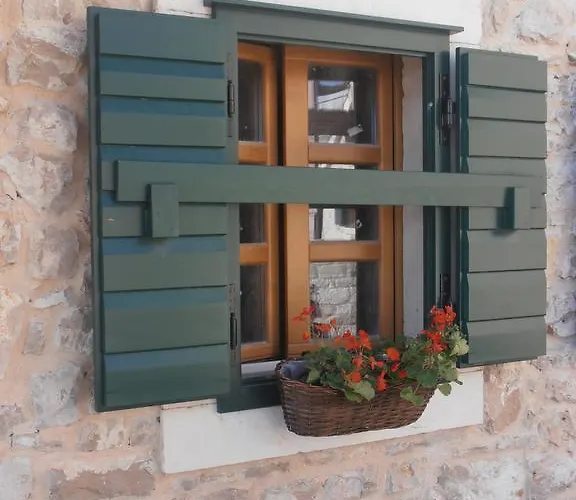 Daire Dvori Svetog Mihaela