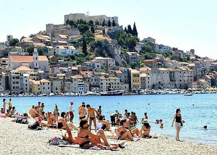 Daire Dvori Svetog Mihaela Šibenik