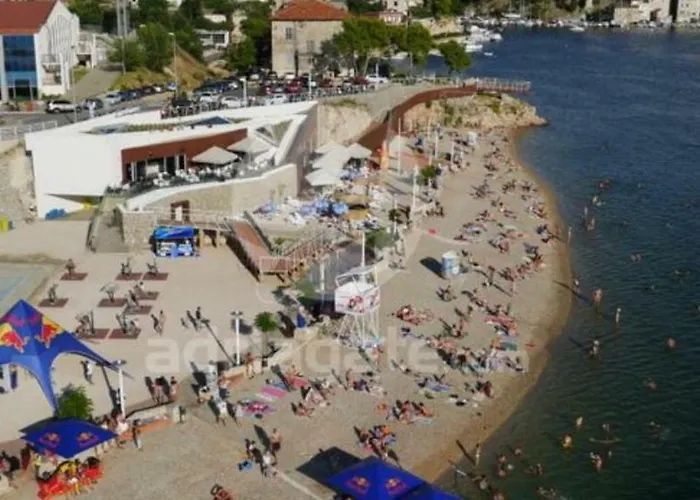 Daire Dvori Svetog Mihaela *