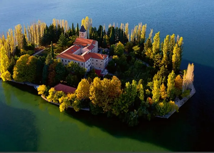 Dvori Svetog Mihaela * Sibenik