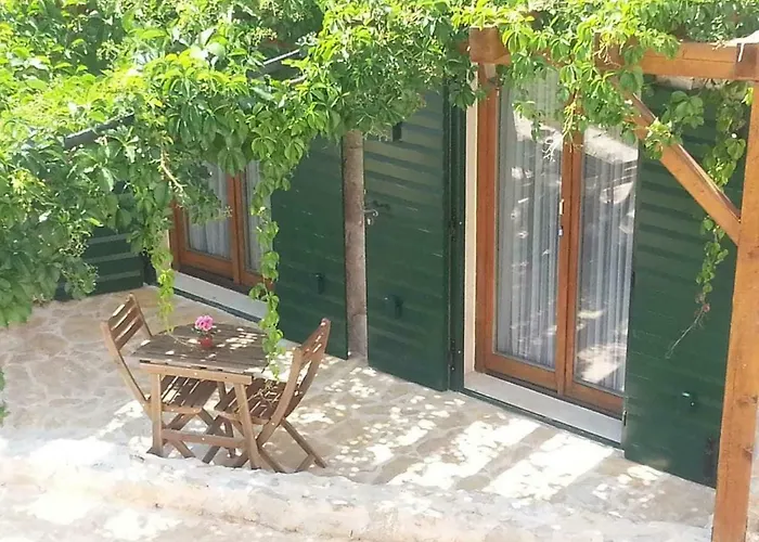 Dvori Svetog Mihaela Daire Šibenik