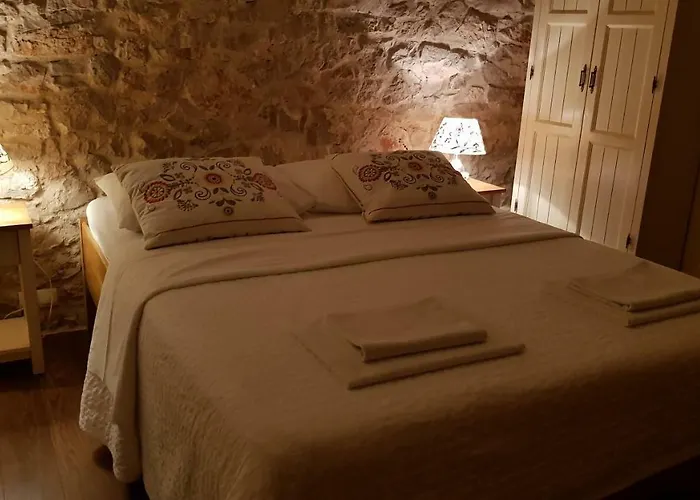 아파트 Dvori Svetog Mihaela 시베니크