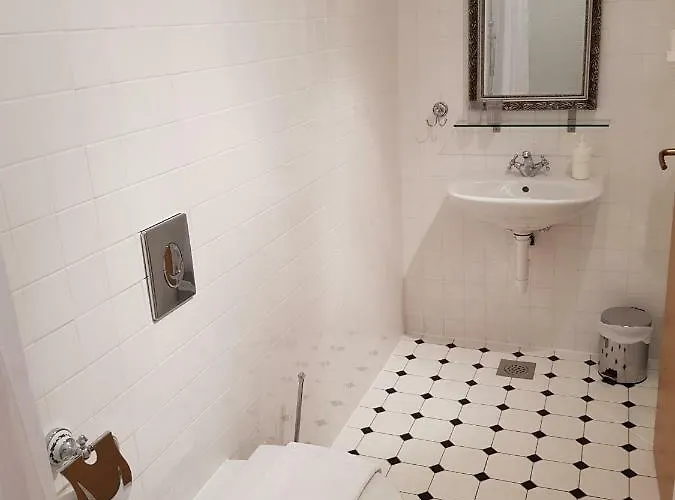 Dvori Svetog Mihaela Šibenik