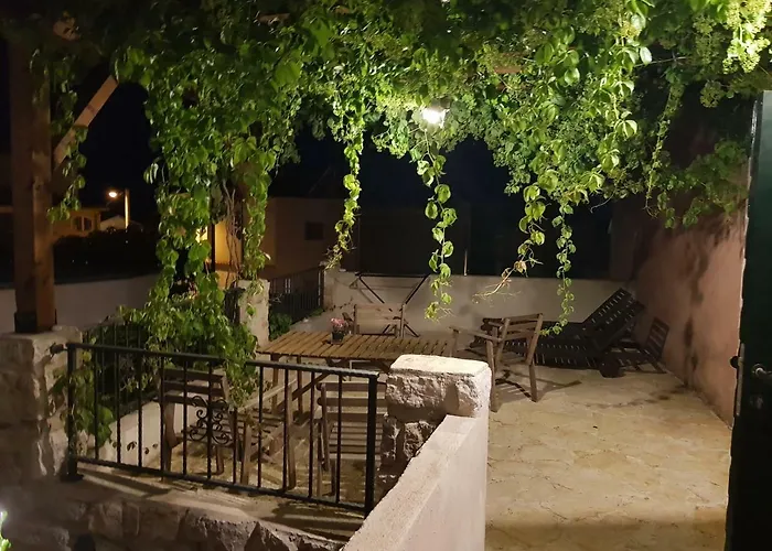 Daire Dvori Svetog Mihaela Šibenik