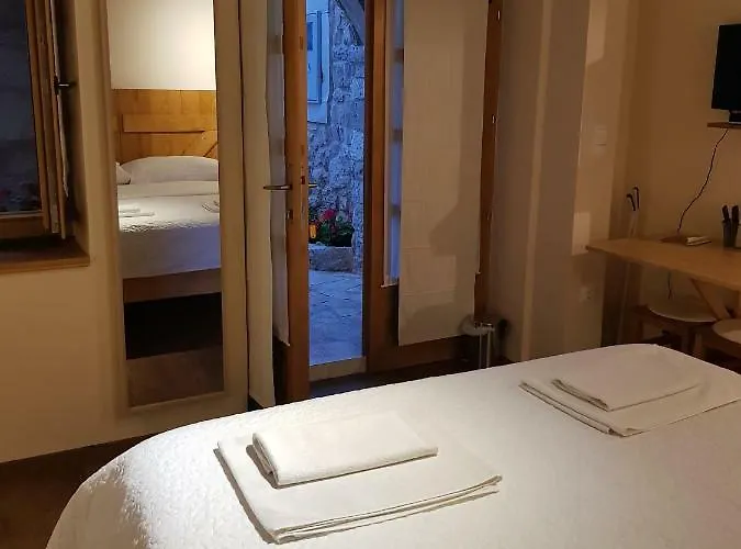 Dvori Svetog Mihaela Daire *